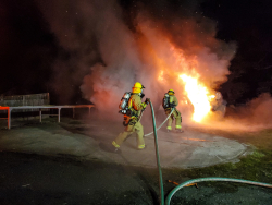 It is quick to put the fire out.